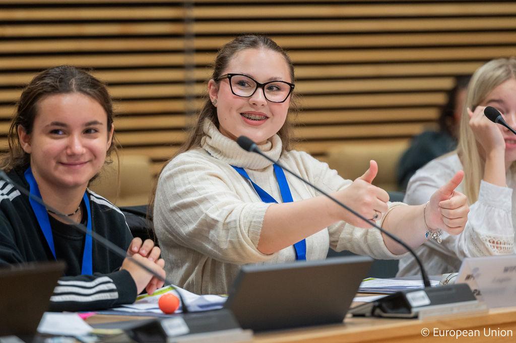 Tea giving a big thumbs up for the Platform